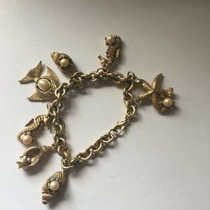 🌴Vintage Ocean theme Charm Bracelet 366 $35 or $30 w/offer